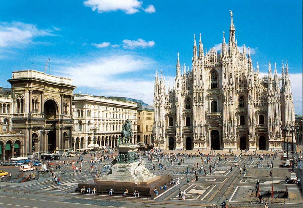 RIESPLODE AFFITTOPOLI A MILANO 
I furbetti con vista Duomo a 300 euro al mese