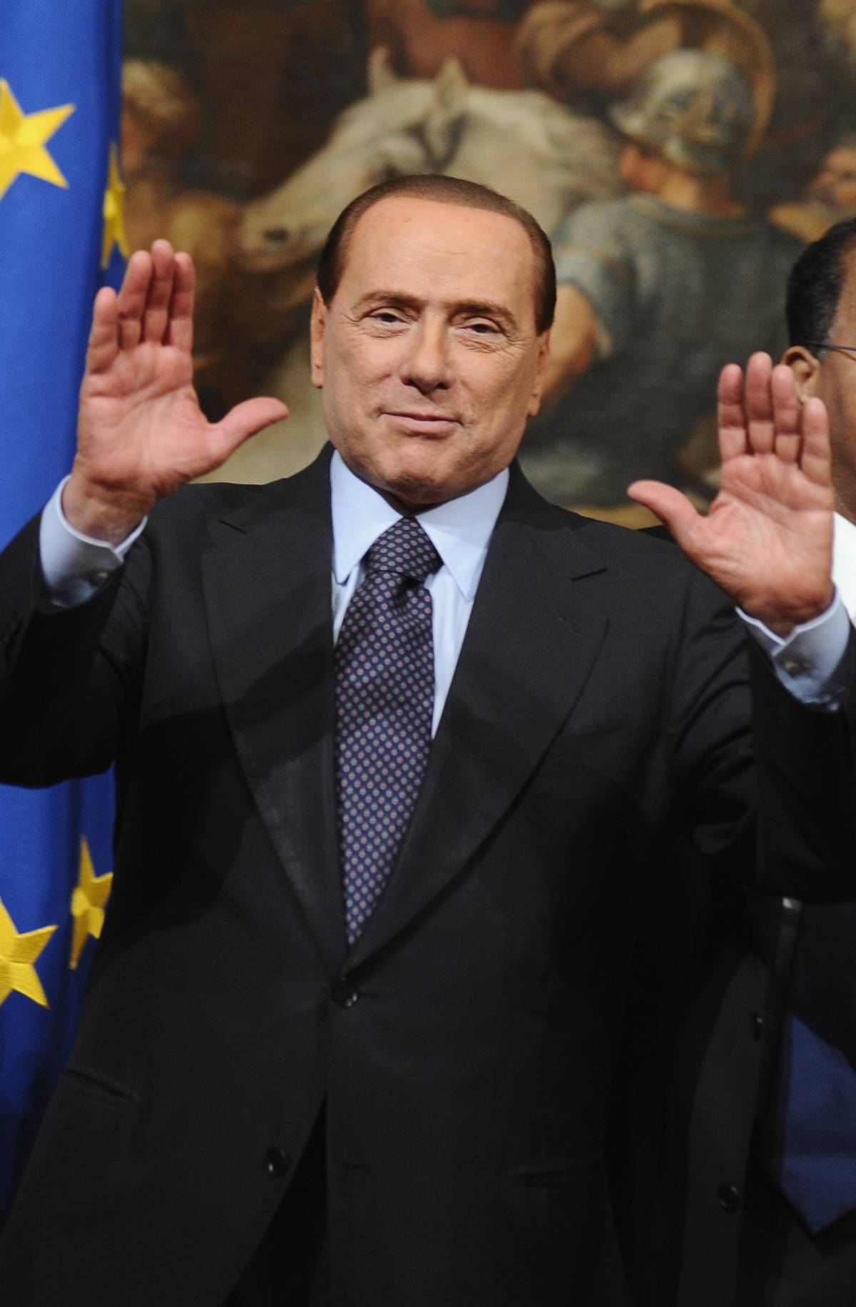 Procura, le carte: altre 900 pagine di accuse 
E Berlusconi teme le intercettazioni a strascico