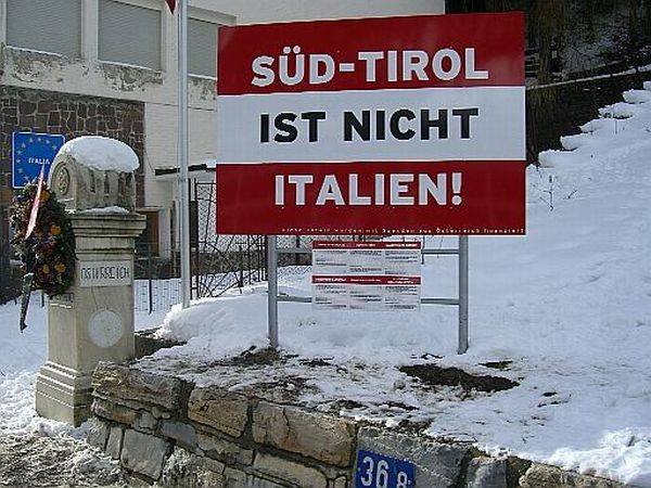 150°, Bolzano si tira indietro: 
"Ci sentiamo parte dell'Austria"