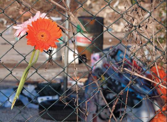 La strage dei fratellini 
Non tutti possono 
piangere i bimbi rom