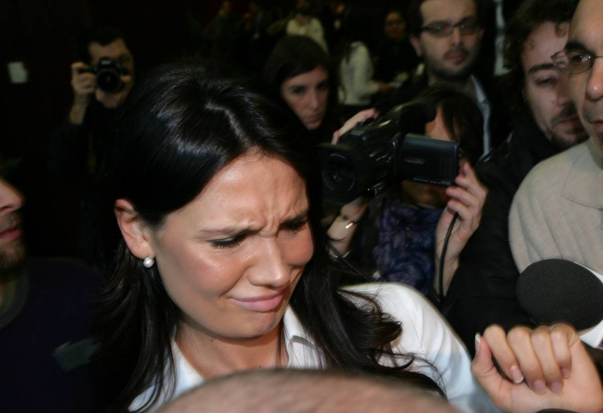 Nicole Minetti al Pirellone: l'assalto dei giornalisti