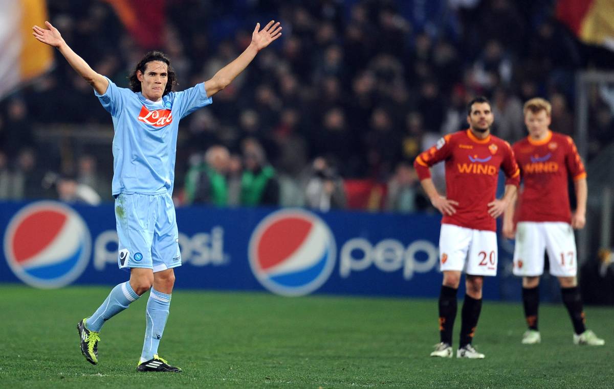 Il Napoli non molla: Cavani stende la Roma