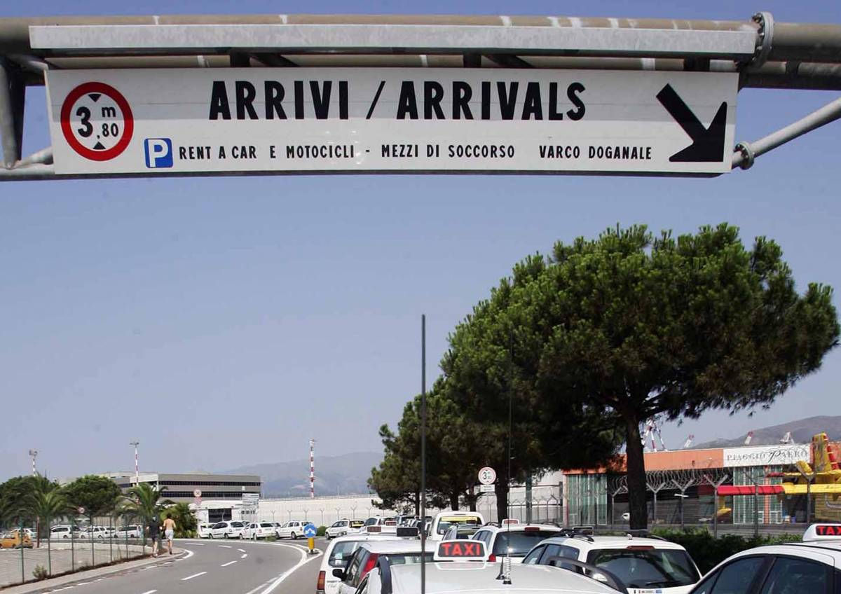 Aeroporto, altri dieci giorni per vendere ai privati