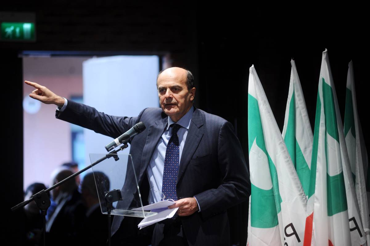 Bersani tenta la Lega: "Facciamo il federalismo" 
La Padania: "Bossi non cada nella trappola"