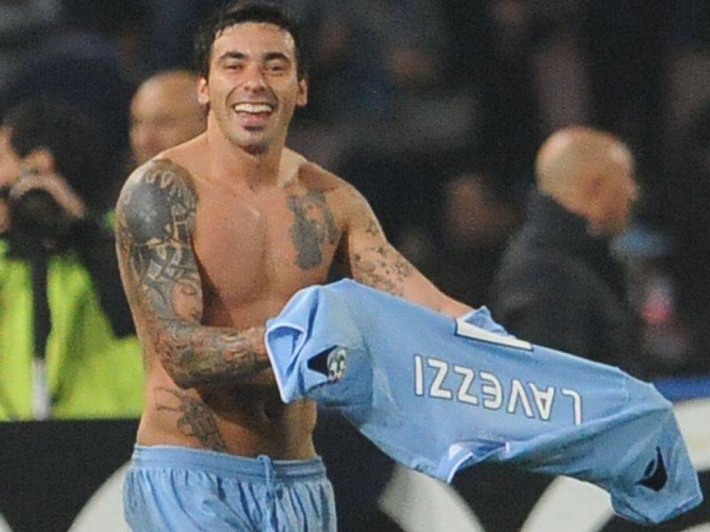 Figlio mio, guarda Lavezzi  
e impara come non si fa