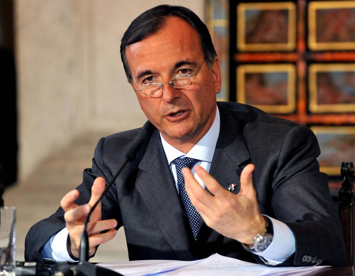 Frattini: "Pronto il piano di rientro per gli italiani"