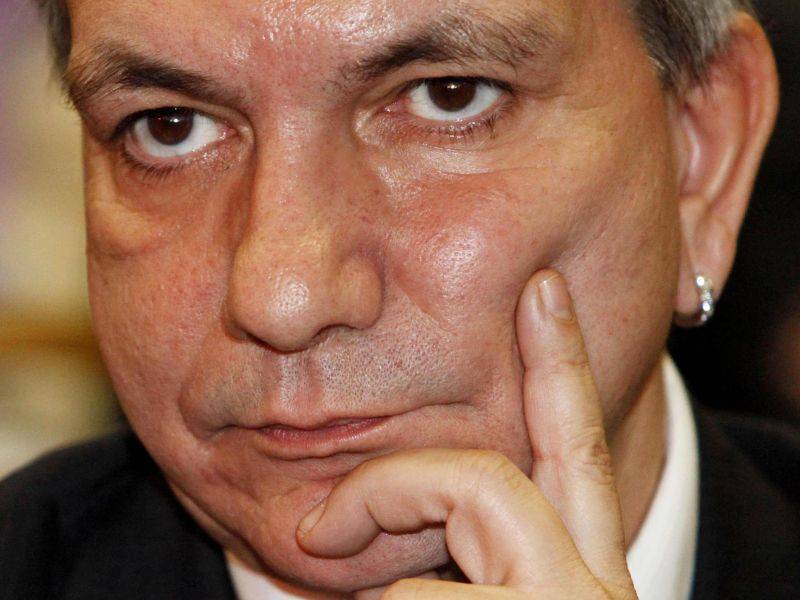 Vendola non vede e non sa: 
ha paura di giudicare Tedesco