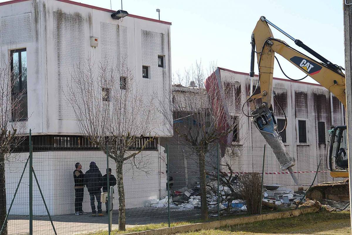 Arezzo: dieci ladri per una rapina da cinema 
Bloccato un paese intero, rubati 100 kg d'oro