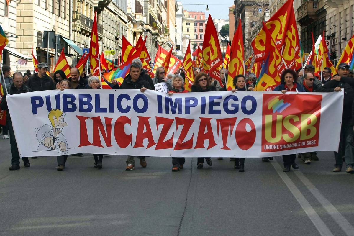Venerdì nero: sciopero dei trasporti 
Roma in tilt, meglio nel resto d'Italia
