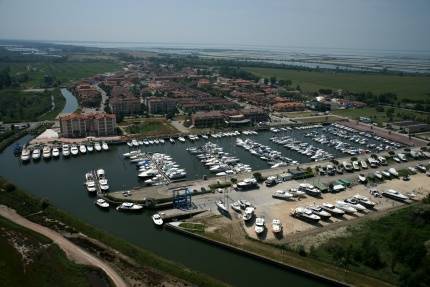 Marina degli Estensi Long Life Boat: c'è la barca "zeromiglia"