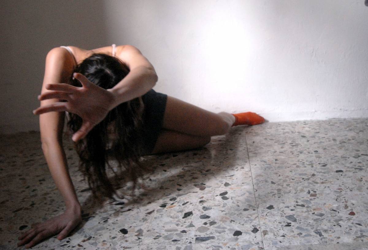 Stalking, donna marchiata a fuoco