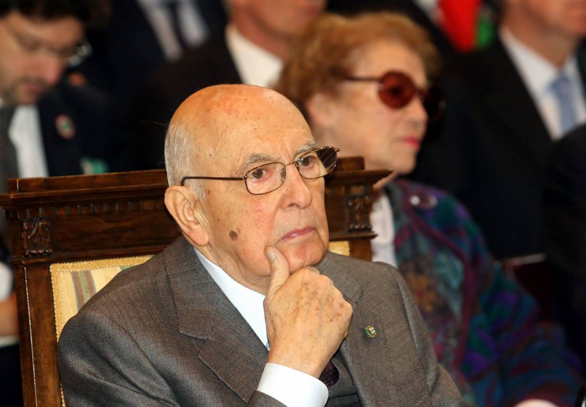 L'uscita di Napolitano:  
"Non siamo in guerra" 
La Lega chiede dibattito