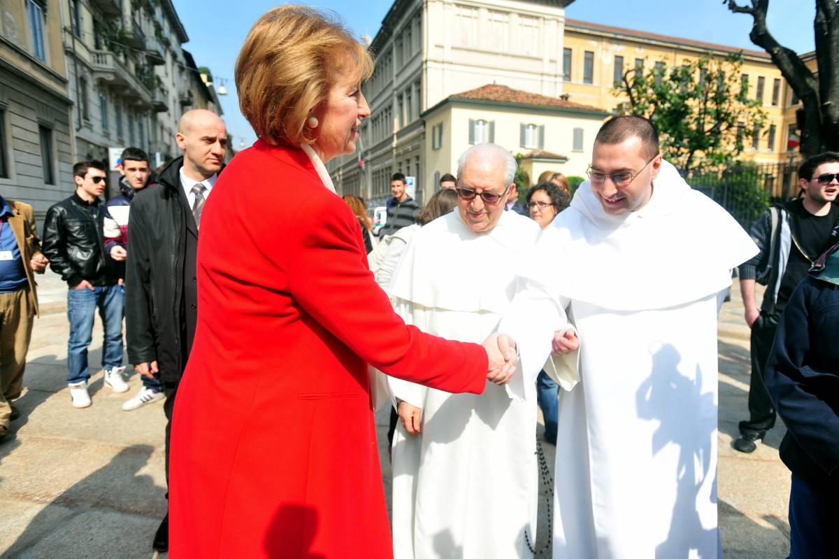 Letizia seduce Bossi: 
"E' il sindaco giusto 
conosce la sua città"