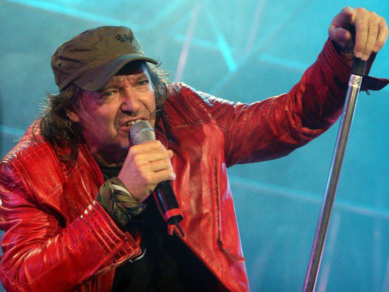 La risposta di Veneziani a Vasco Rossi: 
"Sei un gran conformista, ma bravo e simpatico"