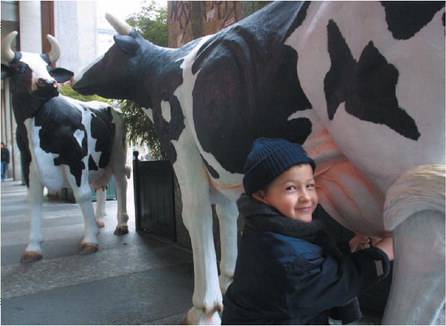 Scienza, latte materno prodotto da una mucca