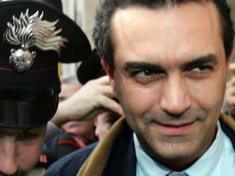 Legittimo impedimento, 
De Magistris ci ricasca:  
immunità da Strasburgo