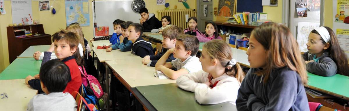 Troppo caldo nelle aule riscaldate: in classe con le finestre aperte