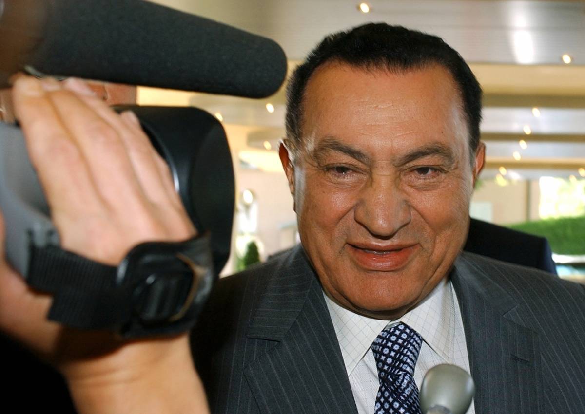 Egitto, Mubarak torna a parlare in pubblico 
"Campagna ingiusta, non ho fondi all'estero"