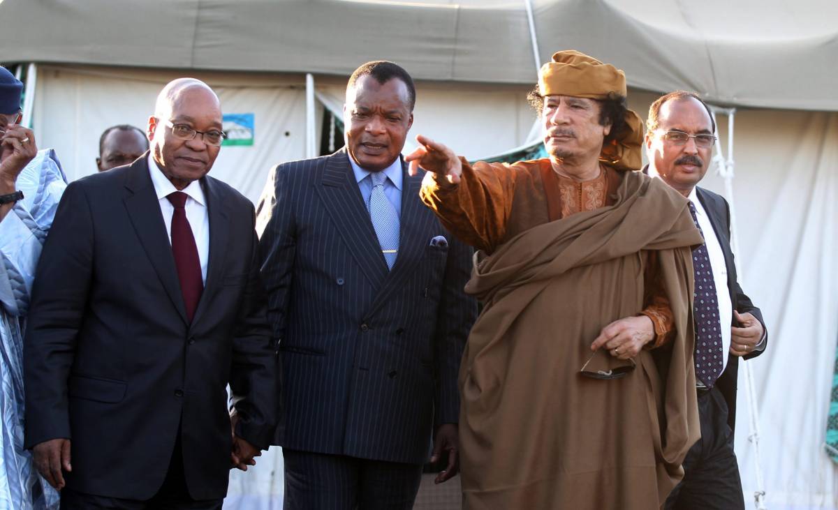 L'Unione africana chiede il "cessate il fuoco" 
Gheddafi accetta, ma i ribelli chiudono le porte