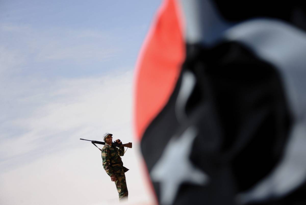 Libia, i ribelli esultano: "Ora Misurata è libera" 
Via al primo bombardamento con i droni Usa