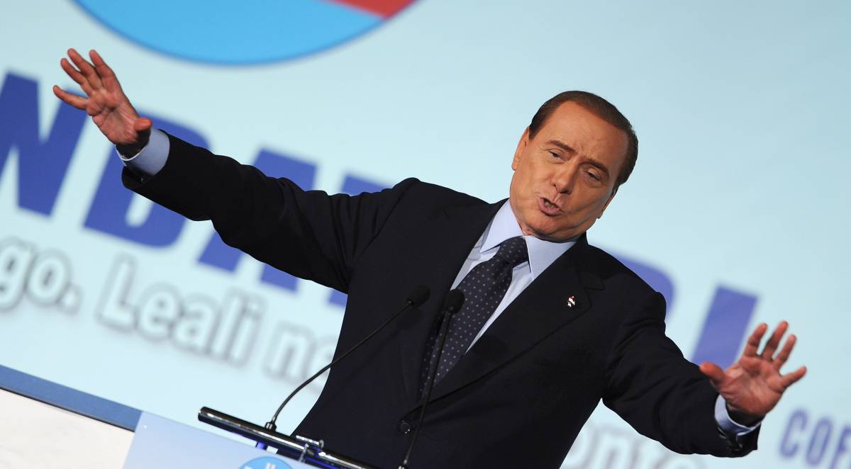 Dalla Libia all’agitazione nel Pdl 
Pasqua di lavoro per Berlusconi