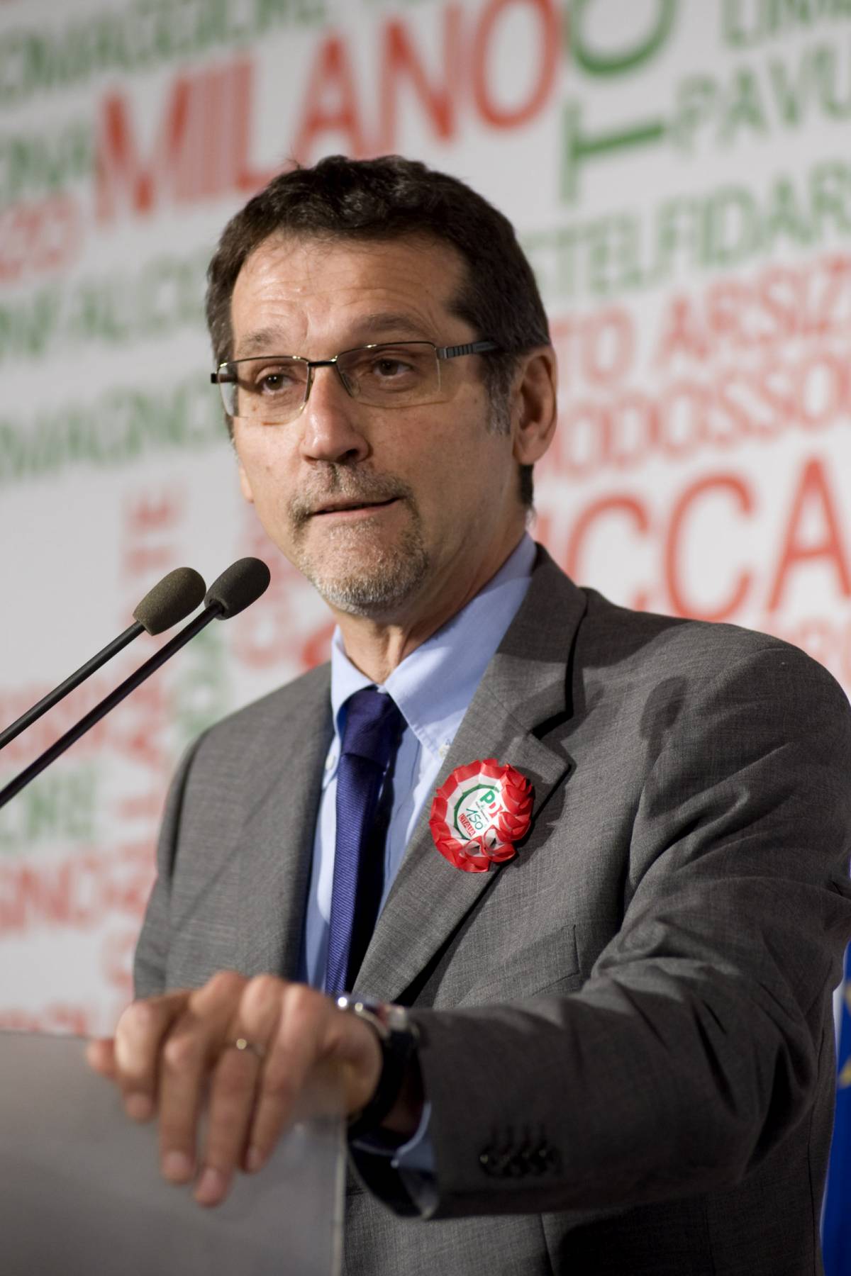 Caos a Bologna, Merola: 
"Mi fumavo gli spinelli" 
E Prodi lo scarica subito
