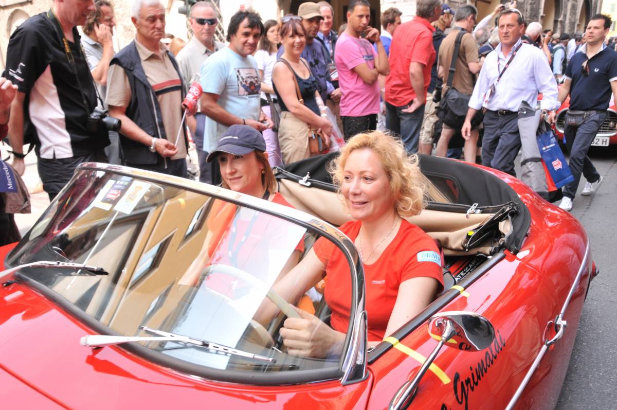 Mille Miglia storica: nel rush finale sfida Italia-Argentina 