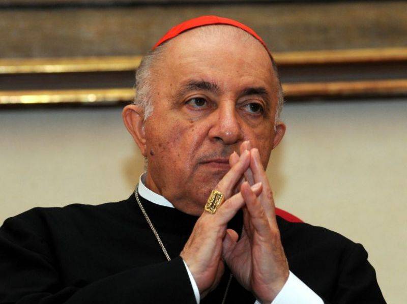 La replica di Tettamanzi:  
"L'attacco di Sallusti?  
Agisco solo da vescovo"