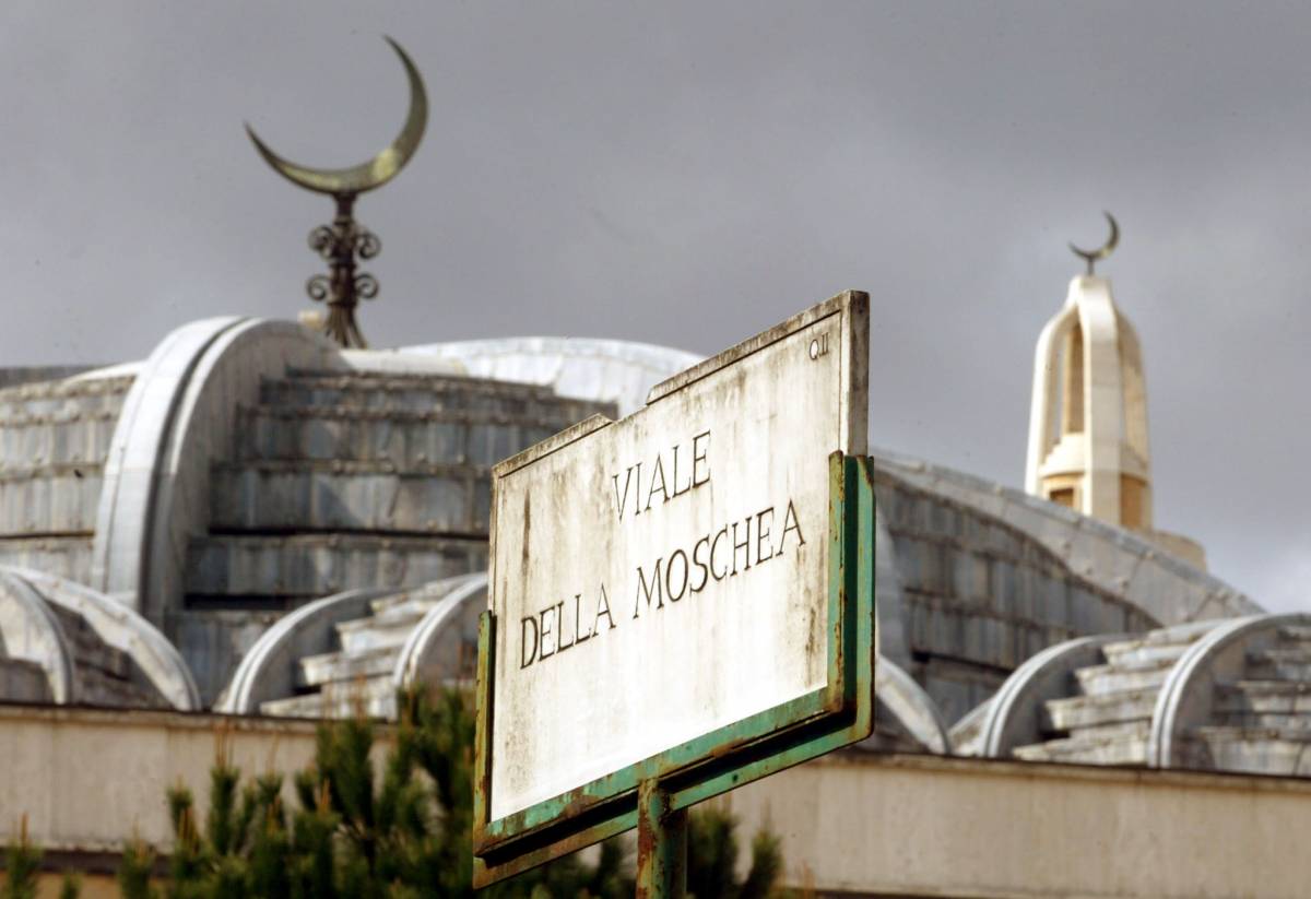 Moschee, frattura tra la Lega e la Cei