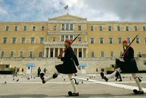 Grecia: Borsa in tensione, ma non teme il default