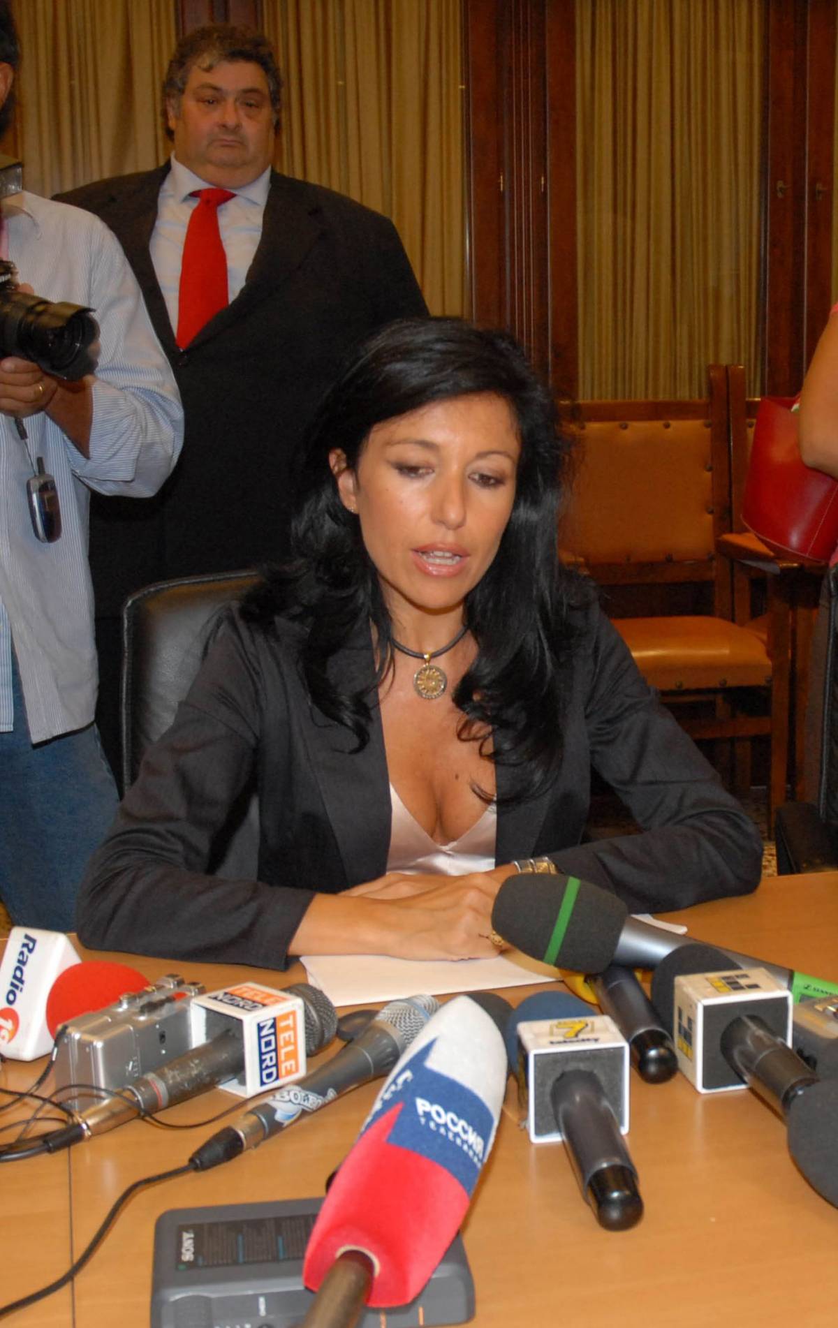 Daniela Melchiorre... 
La donna che cambia  
i partiti come gli abiti