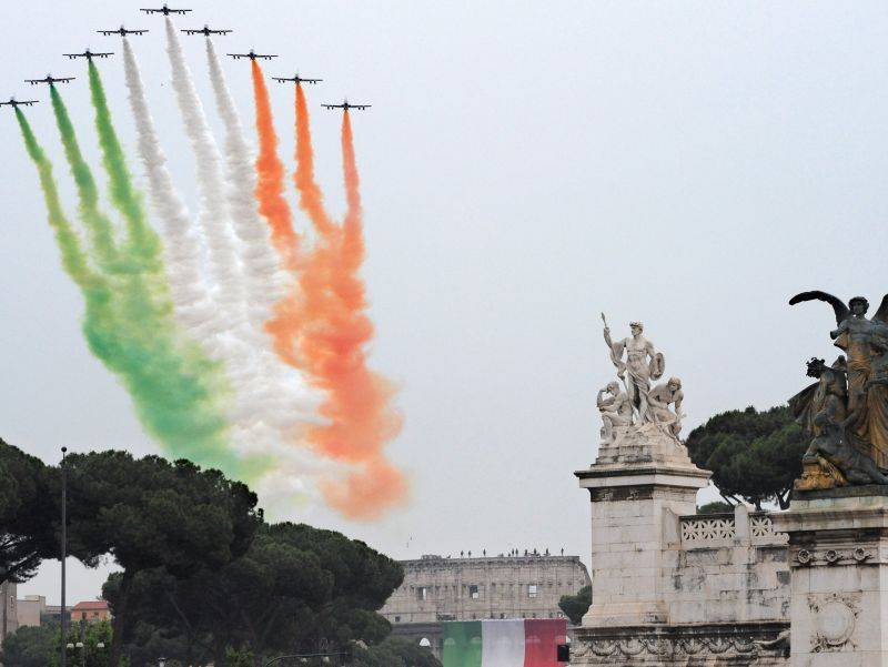 La vecchia sinistra 
prima snobbava la Patria 
Adesso scopre la Festa