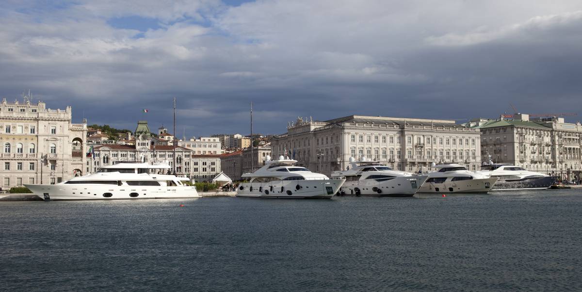 Navetta 33 Crescendo "targata" Rina