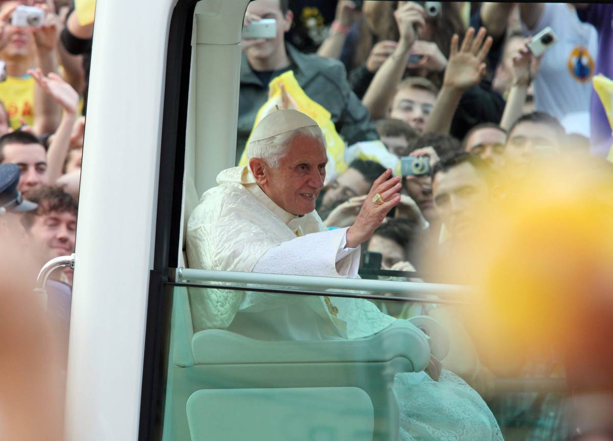 "Eccessivo burocratismo" 
Neanche Benedetto XVI  
ha fede in questa Europa