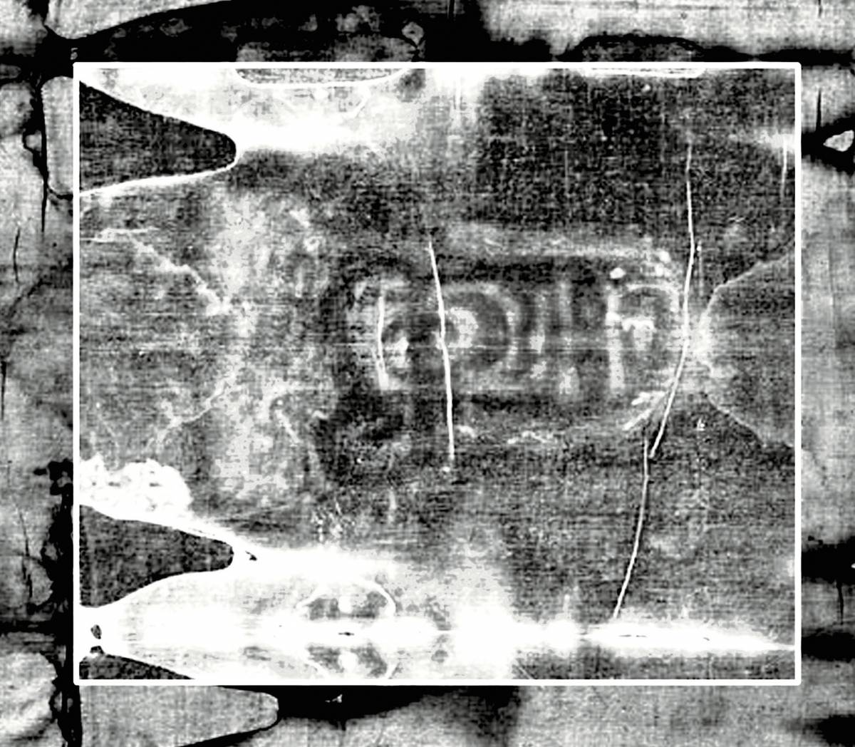 Sindone, scoperta choc: 
spunta la firma di Giotto