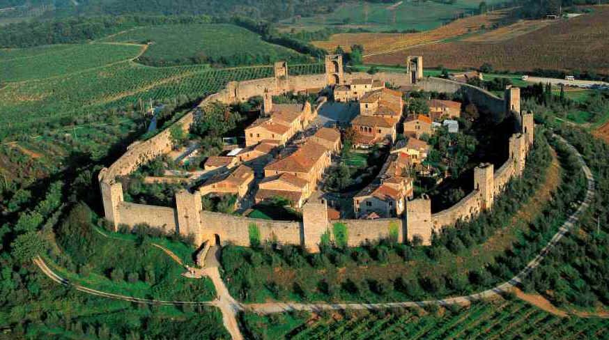 Monteriggioni, il Medioevo è qui