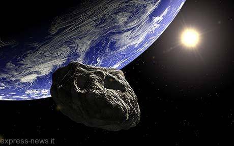 Un asteroide record sfiora la Terra