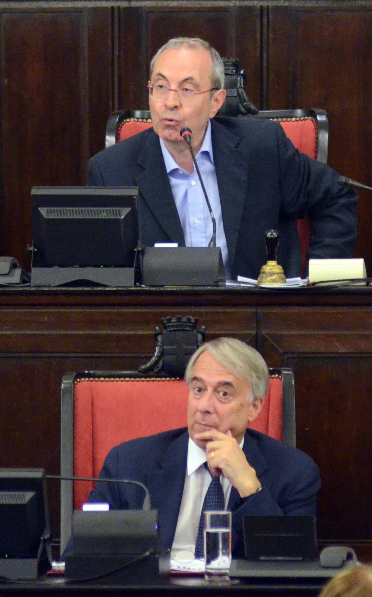 "Pisapia è daltonico, ecco la verità sui conti"