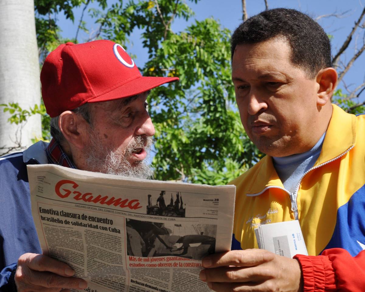 Chavez ricompare in tv 
È accanto a Fidel Castro 
 
Giallo sulla sua salute...