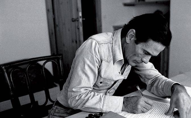 Ora basta santificazioni,  
Pasolini resta un lupo