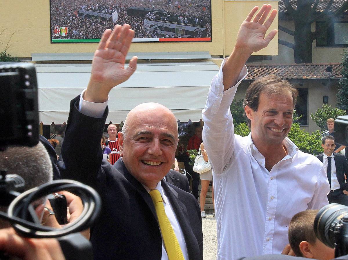 Galliani assicura: "Berlusconi resterà al Milan" 
Allegri: "Soddisfatto per la rosa a disposizione"