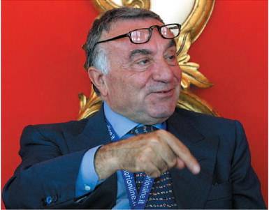 P4, la cena a casa di Marra va di traverso ai pm 
L'editore smonta il teorema: "E' stato 3 anni fa"