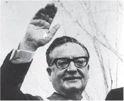 L’autopsia smentisce il mito del martire Allende