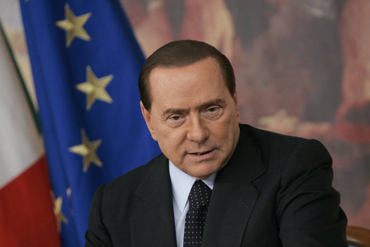 Lo sfogo di Berlusconi 
"Io indagato? Assurdo"