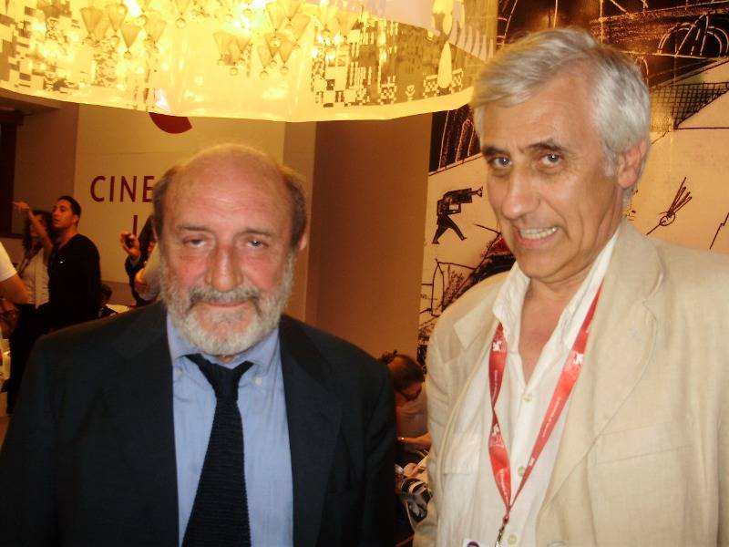 Il guru di Repubblica beccato pure all'università 
Galimberti ha copiato senza citare le fonti