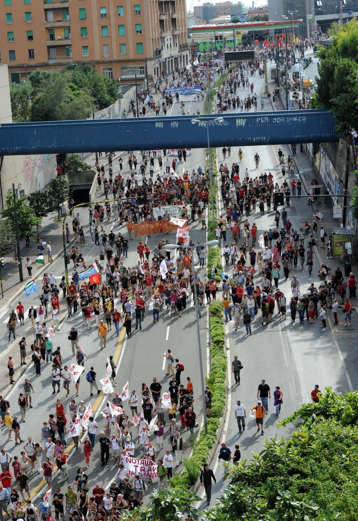 Il corteo in cui si parla di tutto tranne che del G8