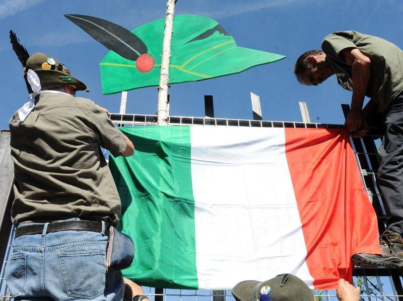 Il portavoce dell'Ana: 
"Indegno stare coi No Tav 
col cappello degli alpini"