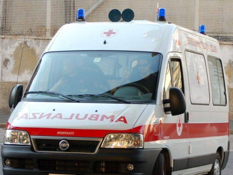 Firenze, donna di 60 anni legata e picchiata 
I due aggressori scappano col bottino: 30 euro