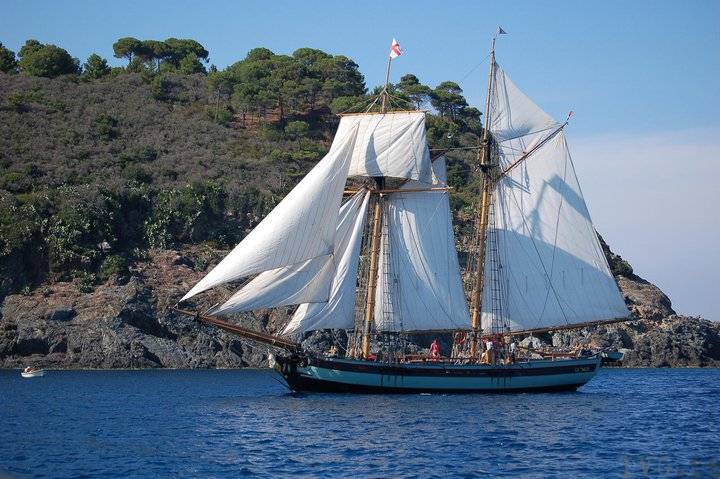 «Goletta Liguria» in 40 porti