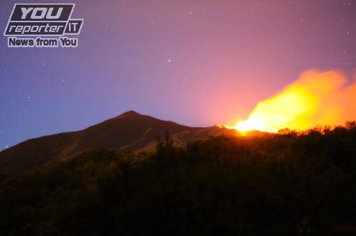 Lo spettacolo dell' Etna 
Fontane di lava e lapilli 
alte fino a 500 metri